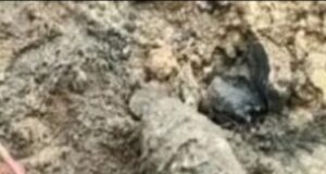 इमारत की खुदाई के दौरान निकला 450 किलो का 100 साल पुराना जिंदा बम, मच गई अफरा-तफरी